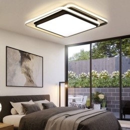 Moderne eenvoudige plafondlamp met geometrische montage, vierkant frame en lamplicht