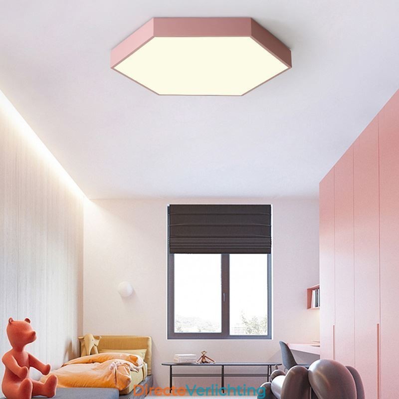 Moderne eenvoudige plafondlamp met zeshoekige inbouw