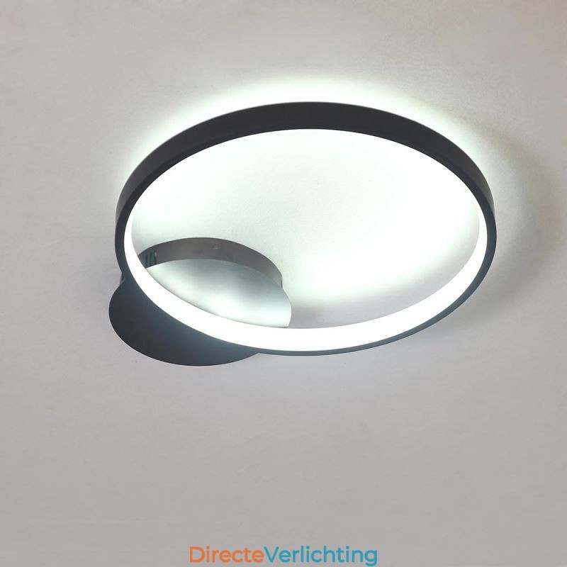 Scandinavische stijl plafondlamp in ronde vorm