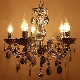 Moderne zilveren kroonluchter in acryl kristalstijl met 5 lampen