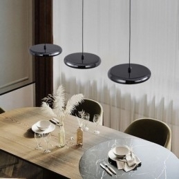 Plafondlamp met drie koppen en hanglamp