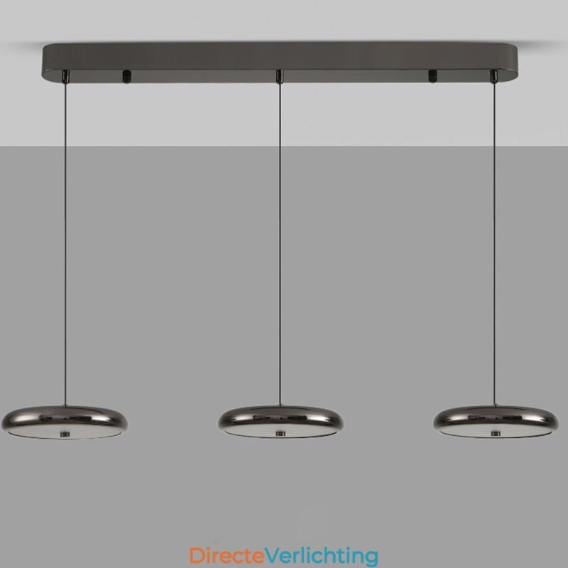 Plafondlamp met drie koppen en hanglamp