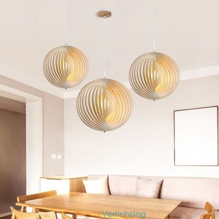 Moderne ronde bolvormige kroonluchter van lindehout Moderne ronde bolvormige kroonluchter van lindehout