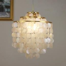Moderne klassieke hanglamp met witte schelpenkap