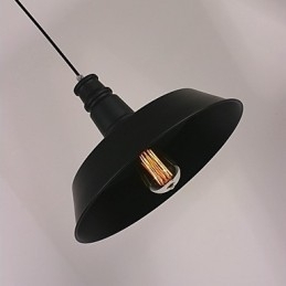 Zwarte moderne hanglamp in cirkelvormige lampenkap
