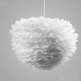 Mooie decoratieve hanglamp in de vorm van een veer