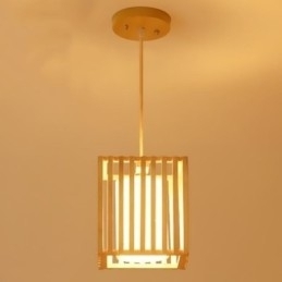 Minimalistische hanglamp in de vorm van een houten kooi