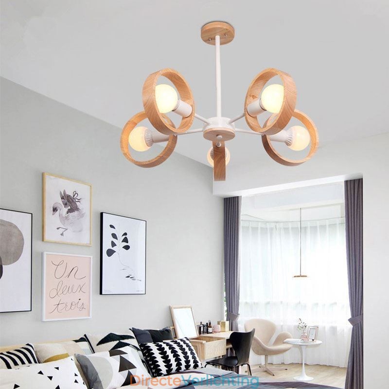 Unieke hanglamp van hout uit Scandinavië