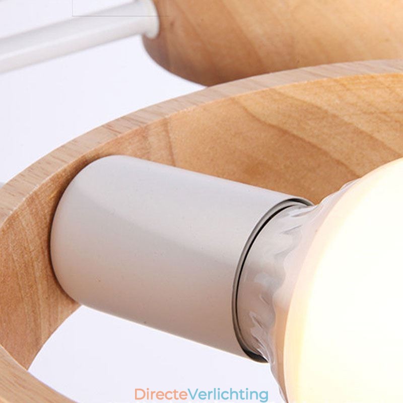 Unieke hanglamp van hout uit Scandinavië