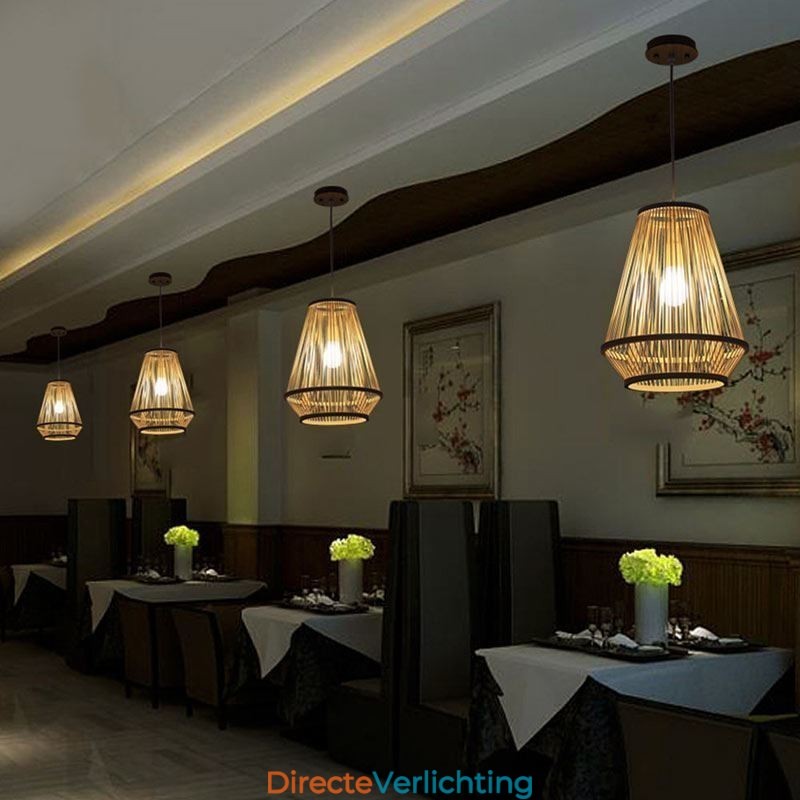 Hanglamp van bamboe, geweven bed
