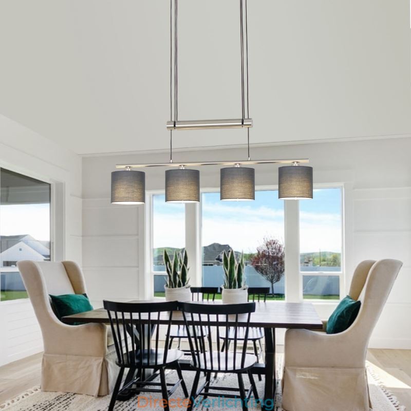 Moderne hanglamp met 4 lampen en stoffen kap, in hoogte verstelbaar
