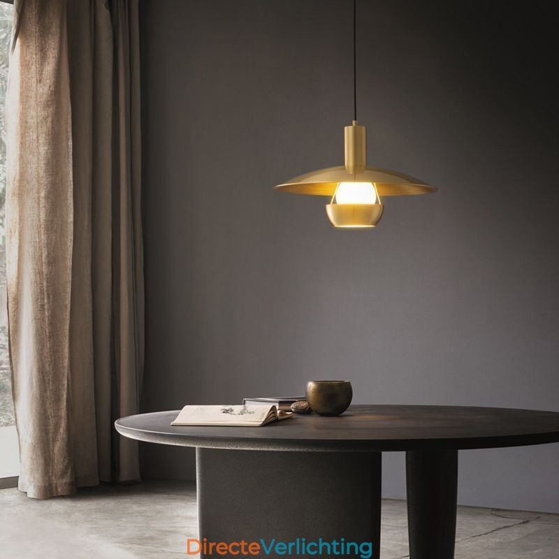 Geborsteld gouden hanglamp met enkele kop