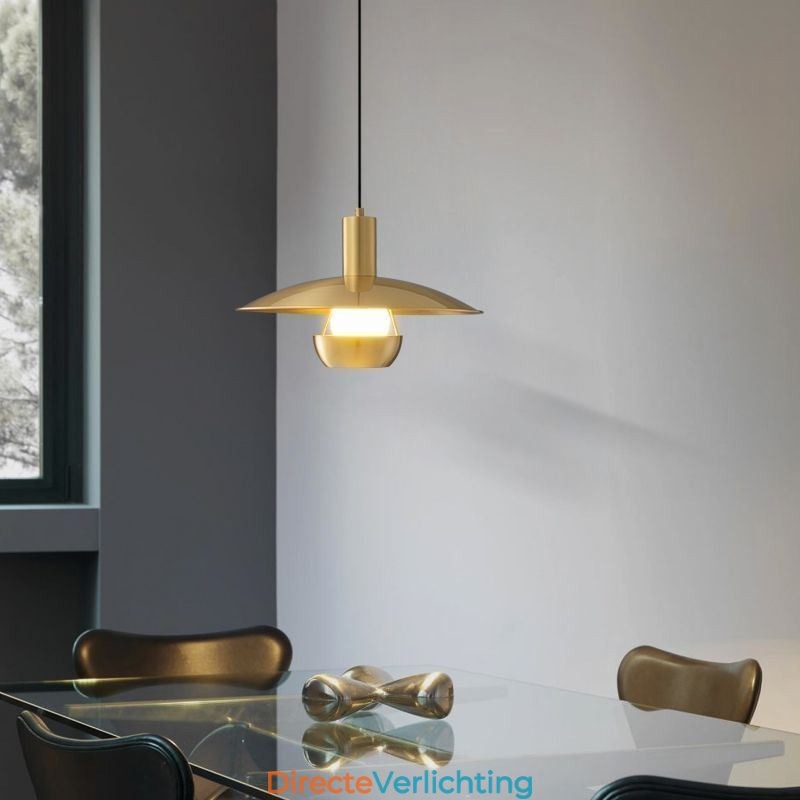 Geborsteld gouden hanglamp met enkele kop