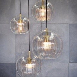 Moderne glazen hanglamp met enkele kop