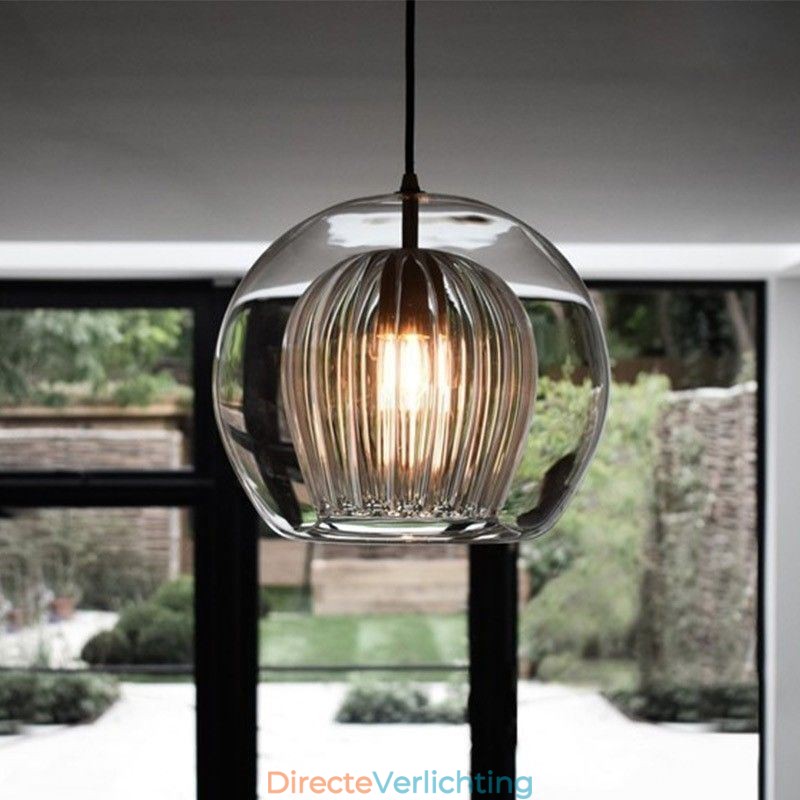 Moderne glazen hanglamp met enkele kop