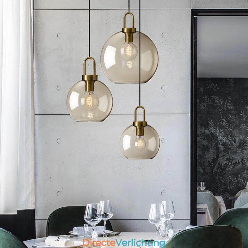 3-lichts hanglamp met glazen kap eiland