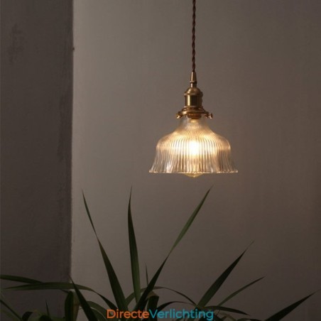 Grote Dome hanglamp van helder geribbeld glas met messing houder en draaischakelaar Grote Dome hanglamp van helder geribbeld glas met messing houder en draaischakelaar