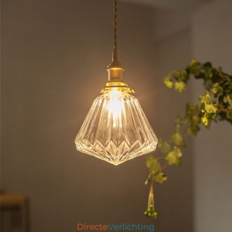 Hanglamp van helder geribbeld glas met diamantmotief Hanglamp van helder geribbeld glas met diamantmotief