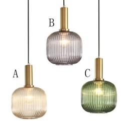 Geribbelde glazen hanglamp met messing houder