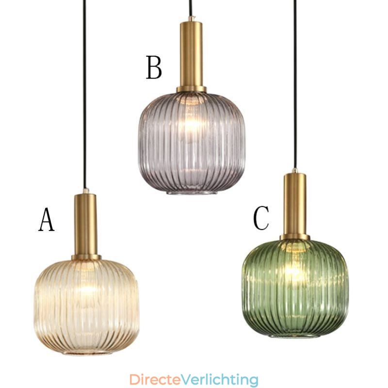 Geribbelde glazen hanglamp met messing houder