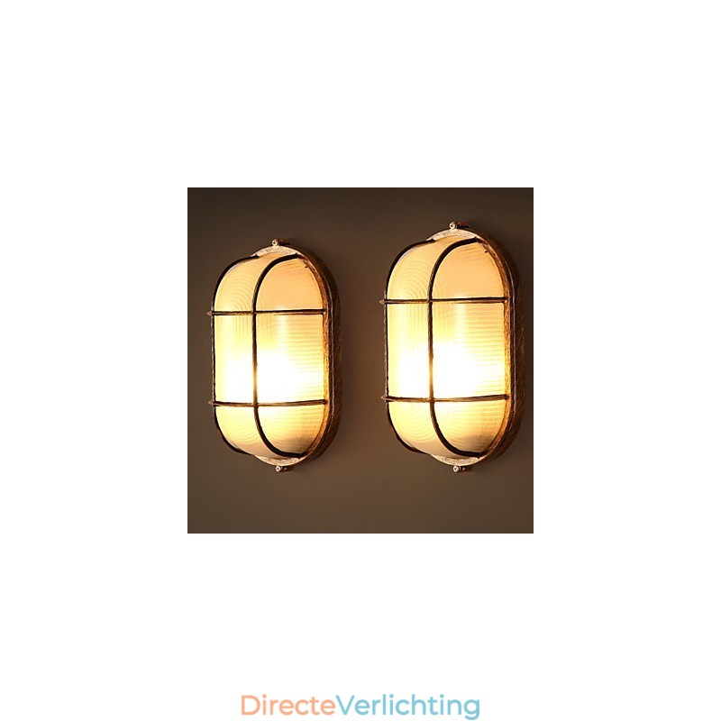 Creatieve persoonlijkheid herstelt oude manieren Glazen wandlampverlichting