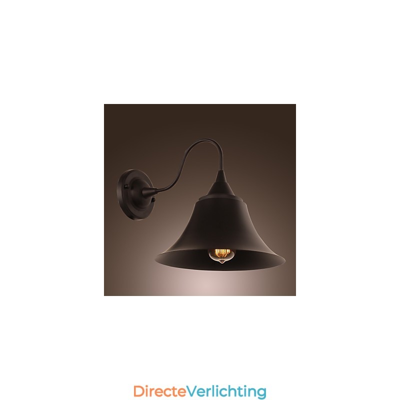 Artistieke wandlamp met retro metalen kap en beugel
