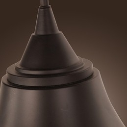 Artistieke wandlamp met retro metalen kap en beugel