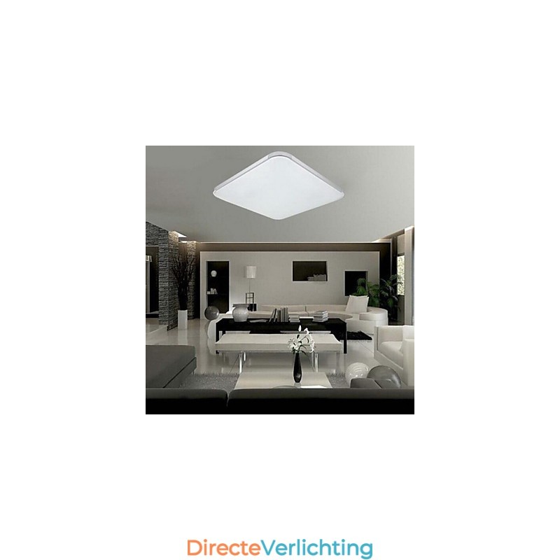 Moderne, eigentijdse, gegalvaniseerde metalen, inbouwgarage