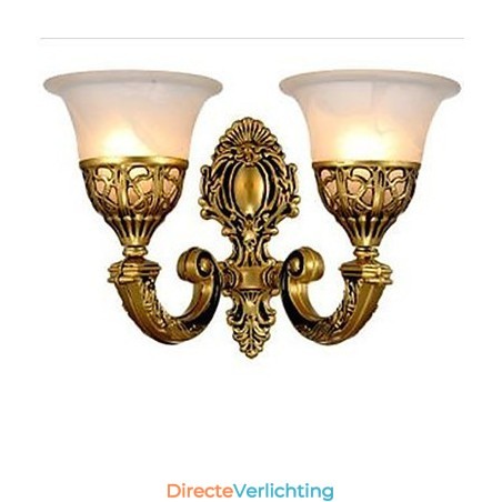 Europese Wandlamp Van Slaapkamer Het Hoofd Van Een Bed Europese Wandlamp Van Slaapkamer Het Hoofd Van Een Bed