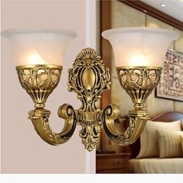 Europese Wandlamp Van Slaapkamer Het Hoofd Van Een Bed