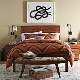 Moderne wandlamp met glazen trommelkap