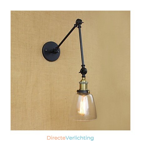 Antieke bronzen decoratieve wandlamp Antieke bronzen decoratieve wandlamp