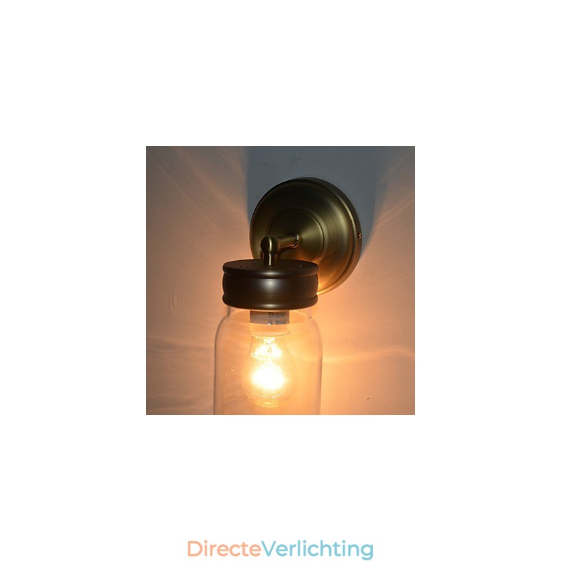 Rustieke wandlamp in flesvorm
