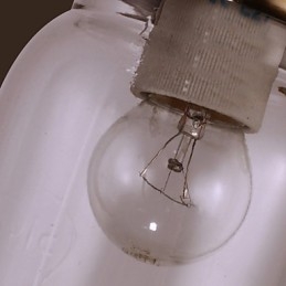 Rustieke wandlamp in flesvorm