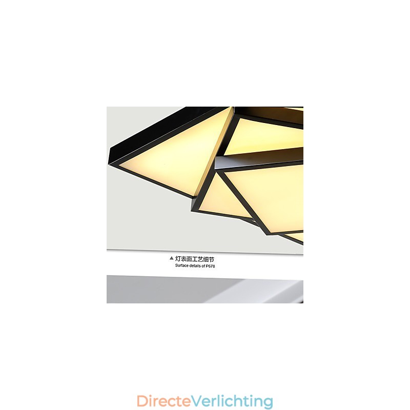 Vierkante plafondlamp met moderne, eigentijdse montage