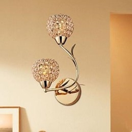 Gecontracteerde en eigentijdse gouden dubbele kop K9 kristal wandlamp