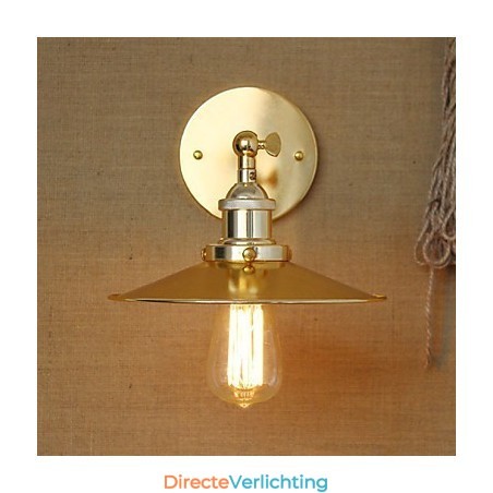 Minimalistische industriële stijl villa nostalgische gouden paraplu voor het kerkpad versierde muur Minimalistische industriële stijl villa nostalgische gouden paraplu voor het kerkpad versierde muur