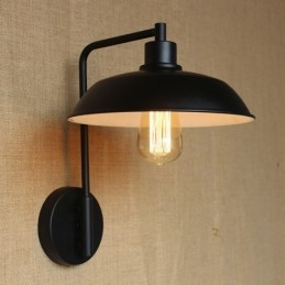 Hedendaagse en gecontracteerde pakhuis balkon veranda gang wandlamp smeedijzer decoratie