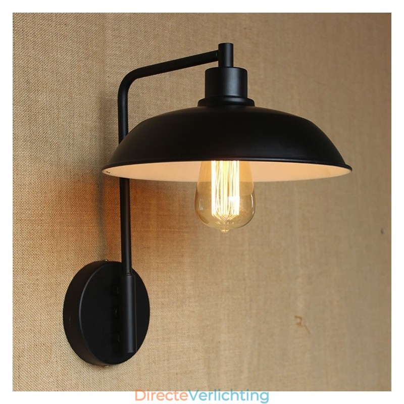 Hedendaagse en gecontracteerde pakhuis balkon veranda gang wandlamp smeedijzer decoratie