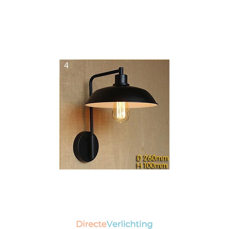 Hedendaagse en gecontracteerde pakhuis balkon veranda gang wandlamp smeedijzer decoratie