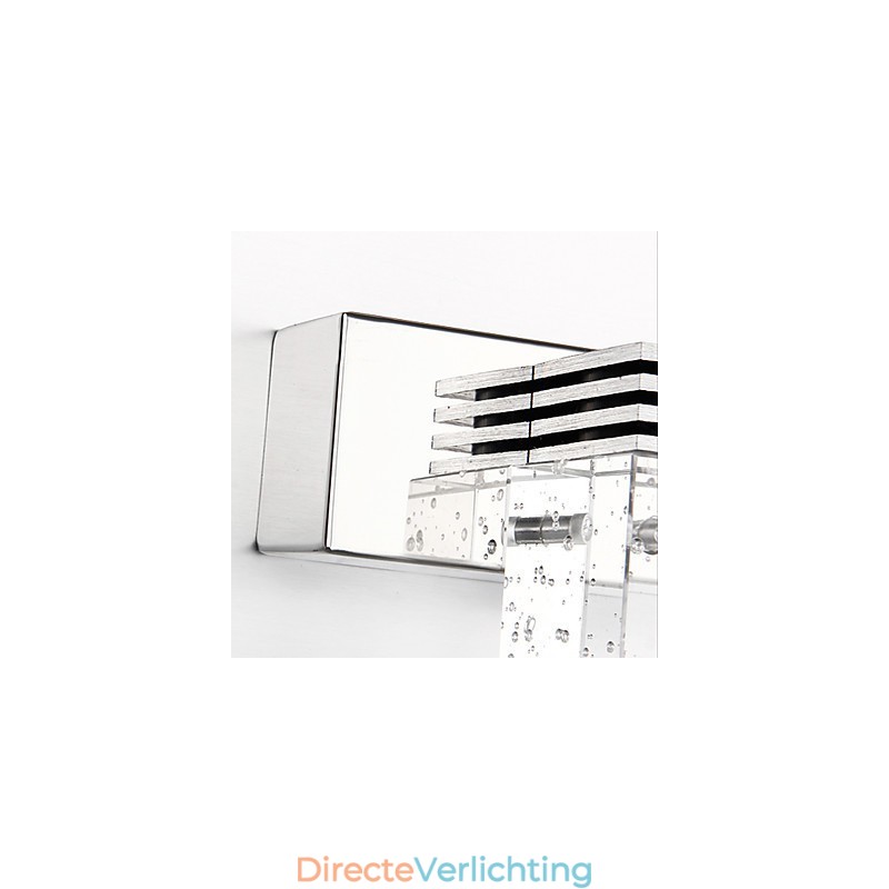 Moderne wandlamp met glazen bubbel kubusvormige kap spiegelfront stijl