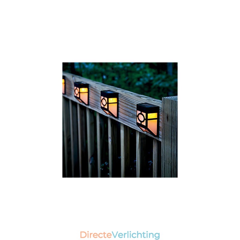 Warme gele zonne-energie wandlamp met 2 lantaarns voor op het dek