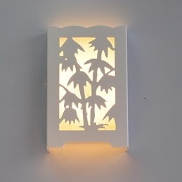 Moderne creatieve witte snijpatronen of ontwerpen op houtwerk Bamboe wandlampverlichting