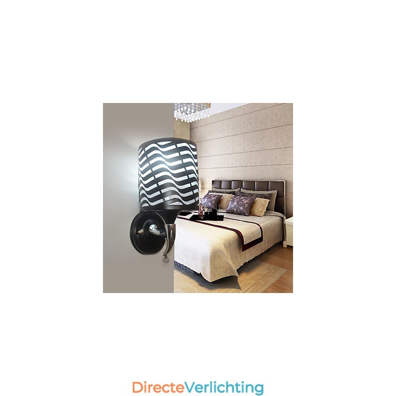 Moderne wandlamp van smeedijzeren schapenvacht