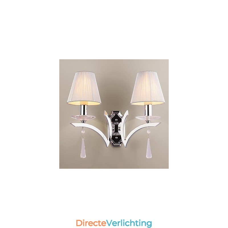 Elegante wandlamp met 2 lampen, versierd met kristallen druppels