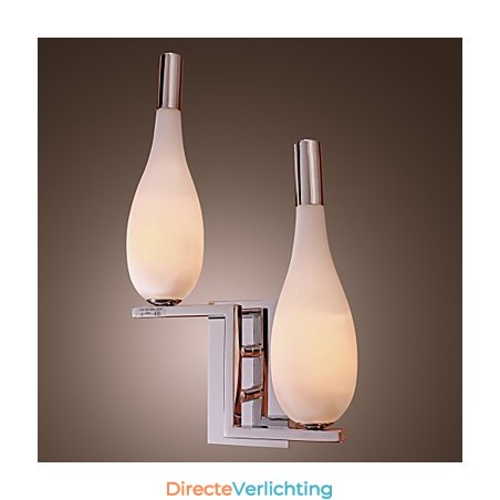 Kristallen wandlamp met 2 lampen in flesvormige kap Kristallen wandlamp met 2 lampen in flesvormige kap