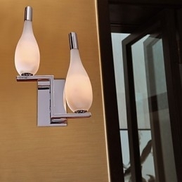 Kristallen wandlamp met 2 lampen in flesvormige kap