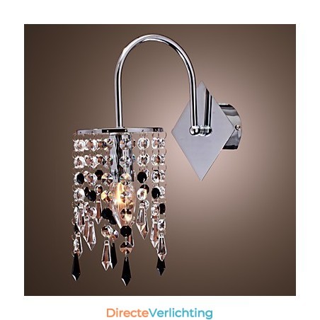 Wandlamp met elegante kristallen druppel Wandlamp met elegante kristallen druppel