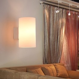Glazen wandlamp voor metalen voet en glazen kap voor slaapkamerlamp