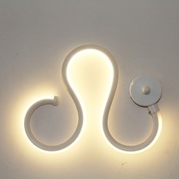 Moderne minimalistische lamp Aluminium lamp Slaapkamer nachtkastje lamp Decoratie ontwerpers gevormde gangverlichting Creatieve woonkamerlampen